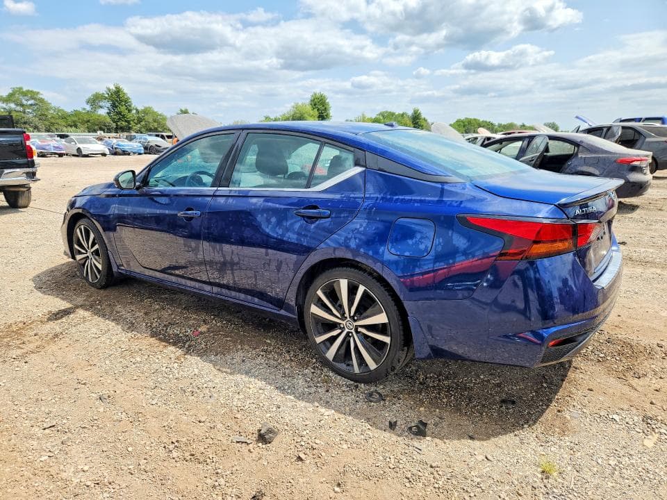 2021 NISSAN ALTIMA SR 2