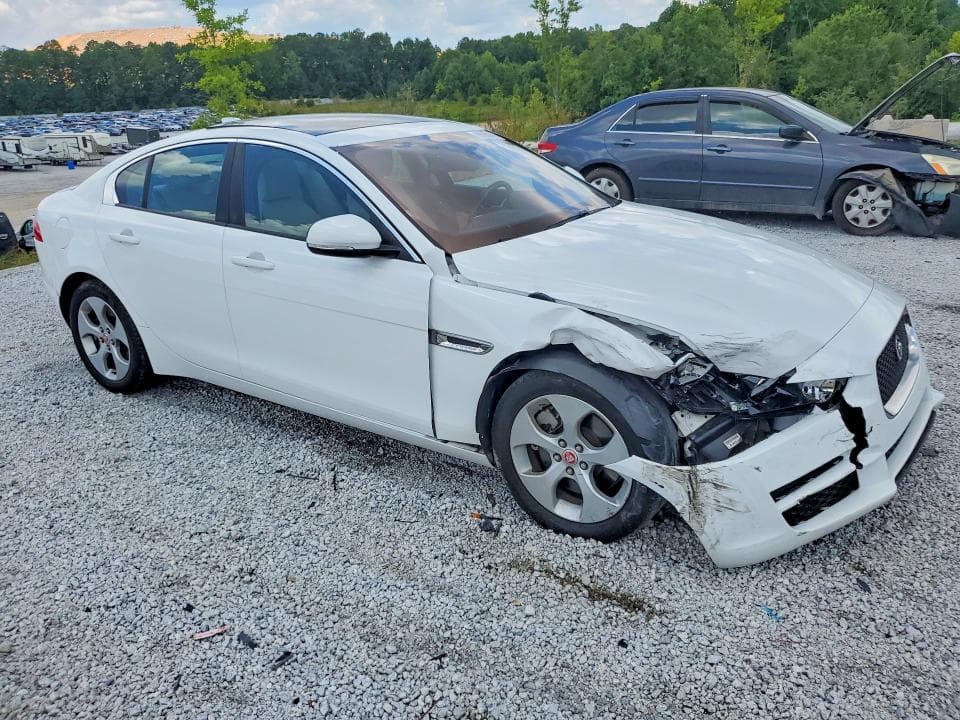 2018 JAGUAR XE 4
