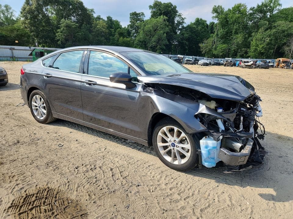 2020 FORD FUSION SE 4