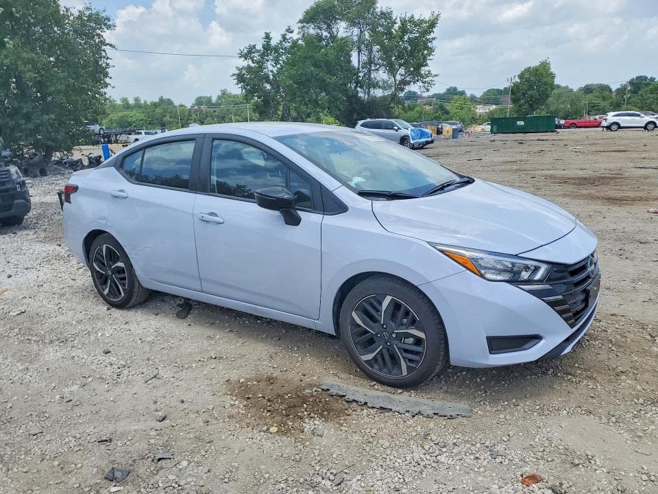 2025 NISSAN VERSA SR 4