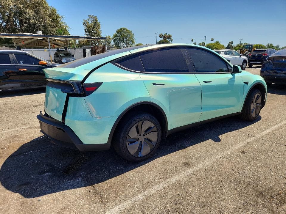 2026 TESLA MODEL Y 3
