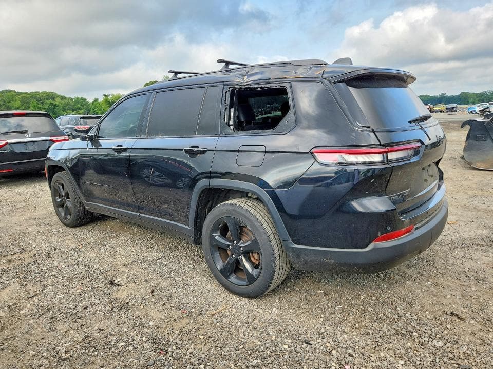 2022 JEEP GRAND CHEROKEE L LAREDO 2