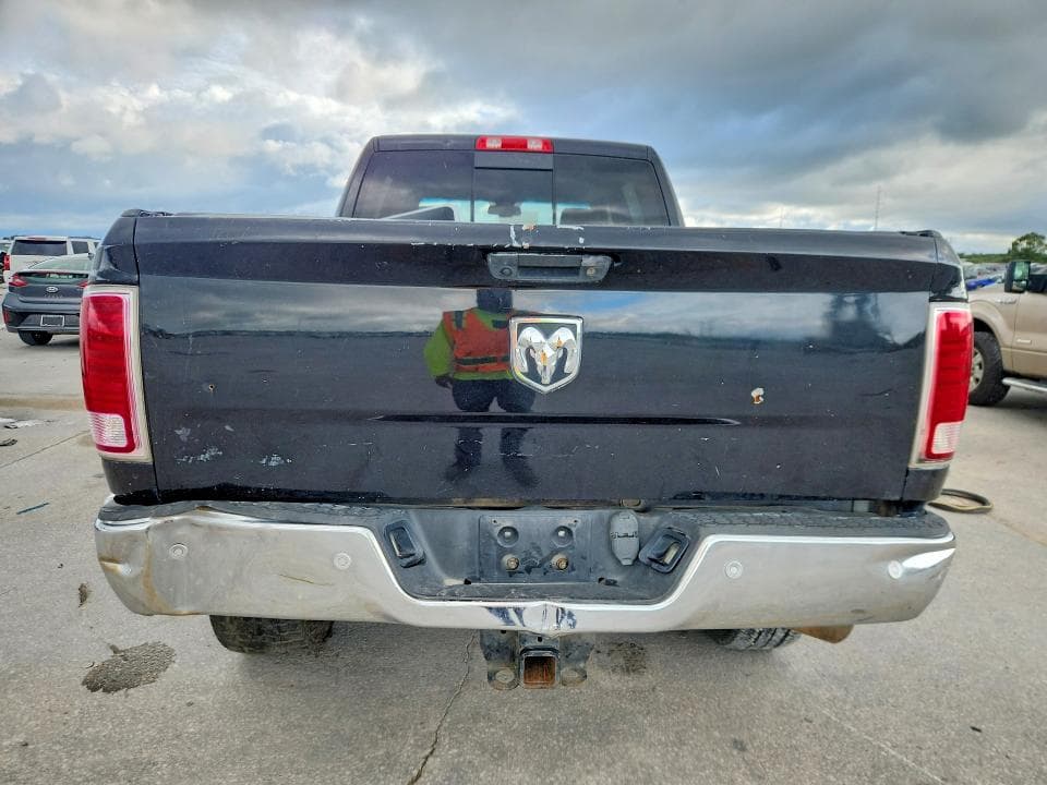 2017 RAM 2500 LARAMIE 6