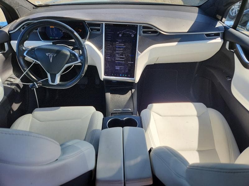 2017 TESLA MODEL X 8