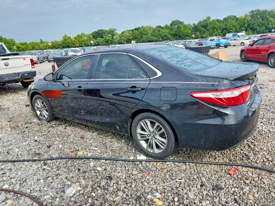 2017 TOYOTA CAMRY SE 2