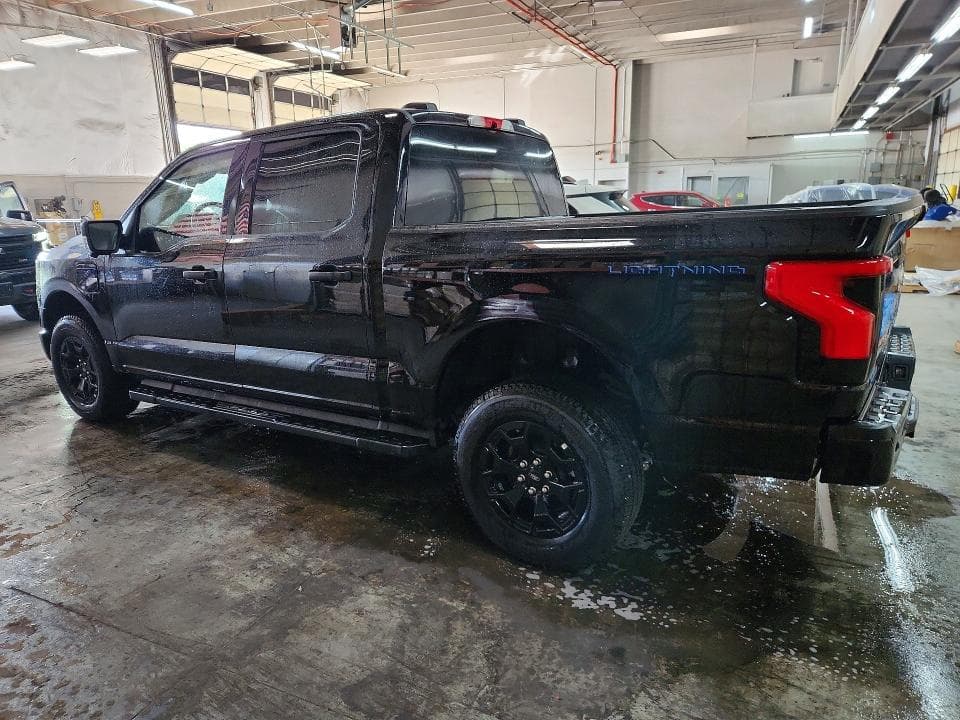 2025 FORD F150 LIGHTNING XLT 2