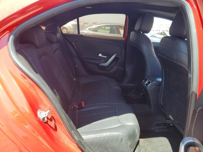2019 MERCEDES-BENZ A 220 10