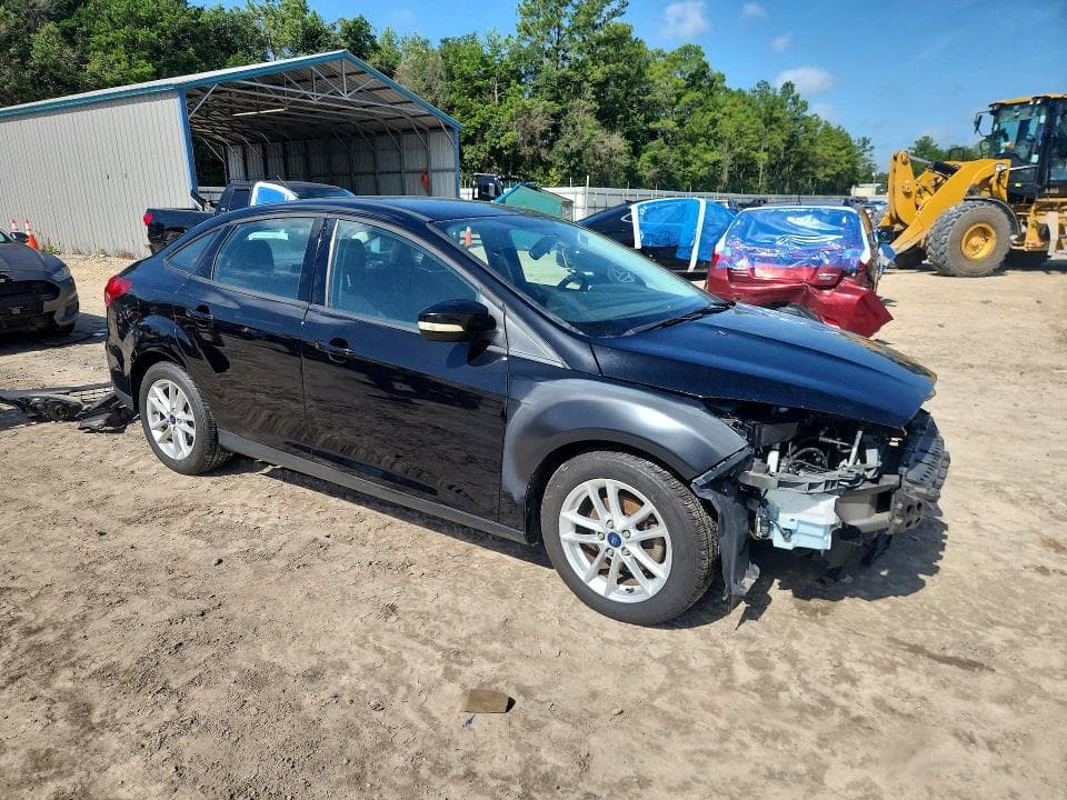 2017 FORD FOCUS SE 4