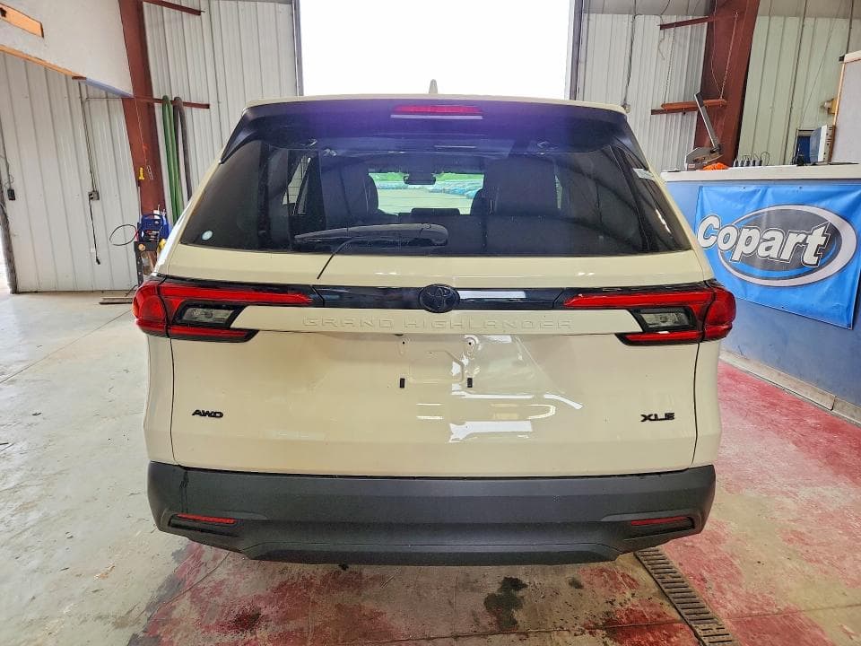 2024 TOYOTA GRAND HIGHLANDER XLE 6