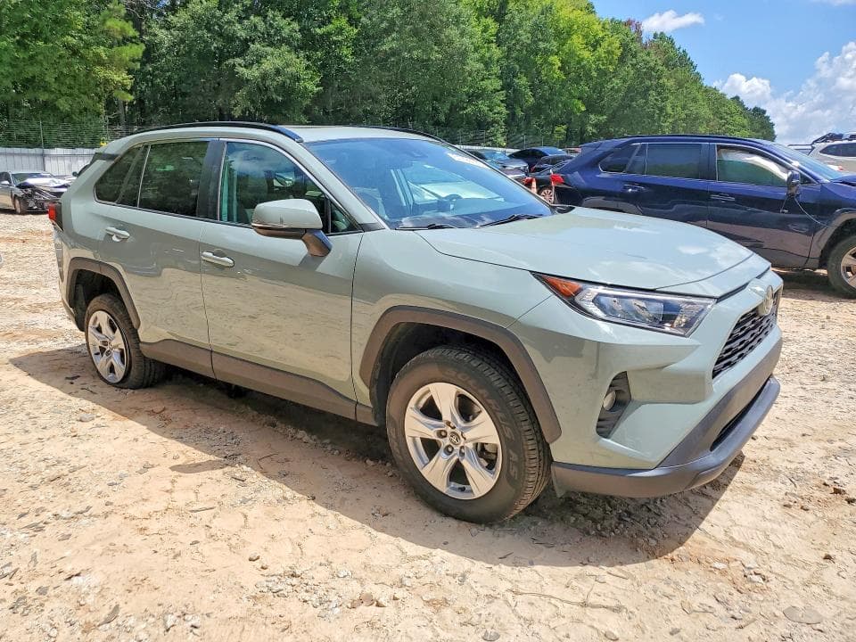 2020 TOYOTA RAV4 XLE 4