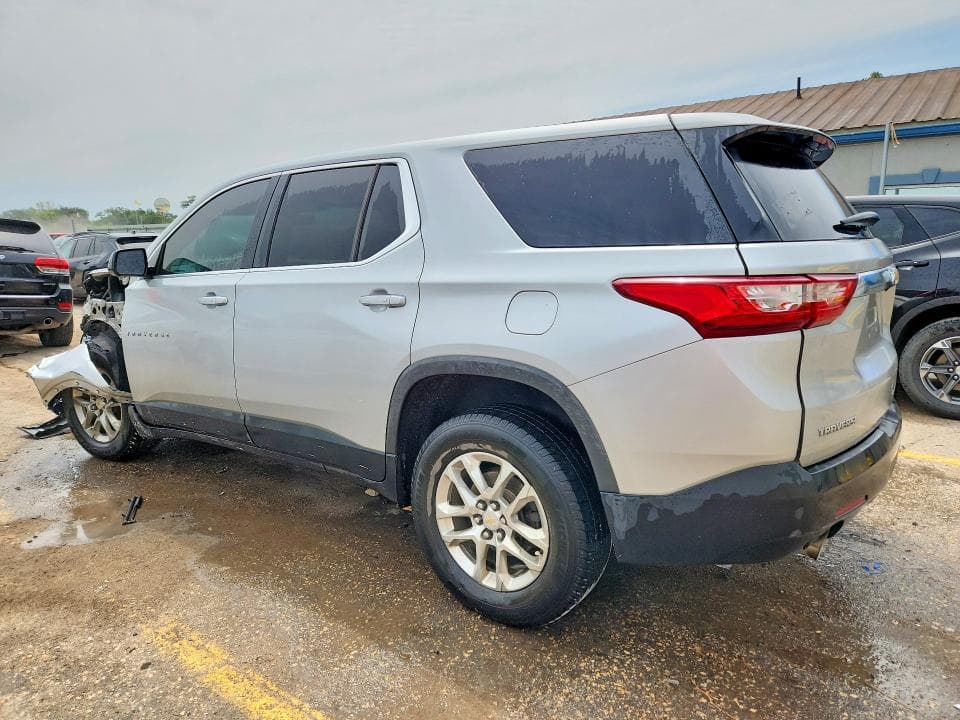 2018 CHEVROLET TRAVERSE LS 2