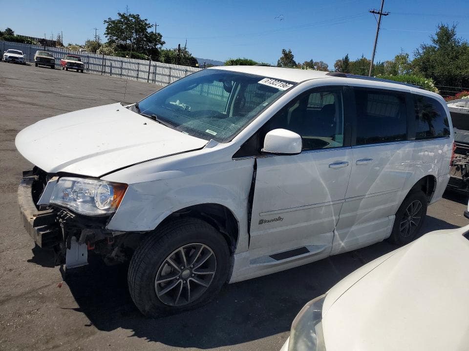 2017 DODGE GRAND CARAVAN SXT - 1