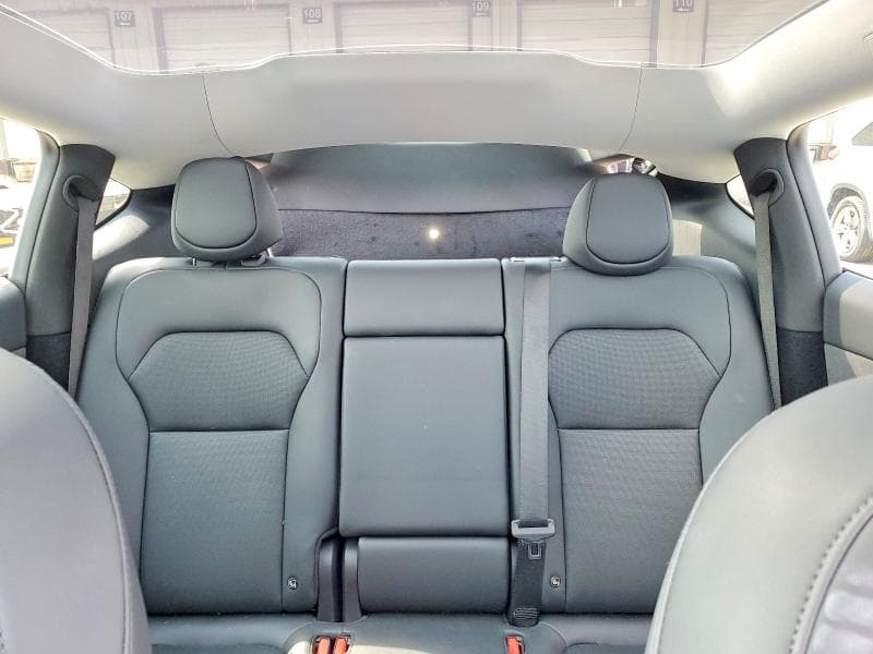 2026 TESLA MODEL Y 10