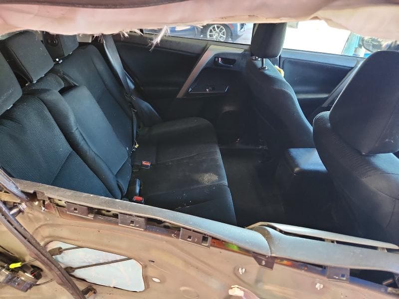 2018 TOYOTA RAV4 LE 11