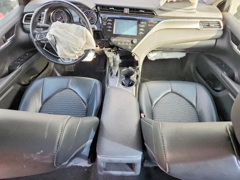 2018 TOYOTA CAMRY SE 8
