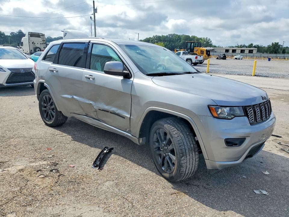 2020 JEEP GRAND CHEROKEE LAREDO 4