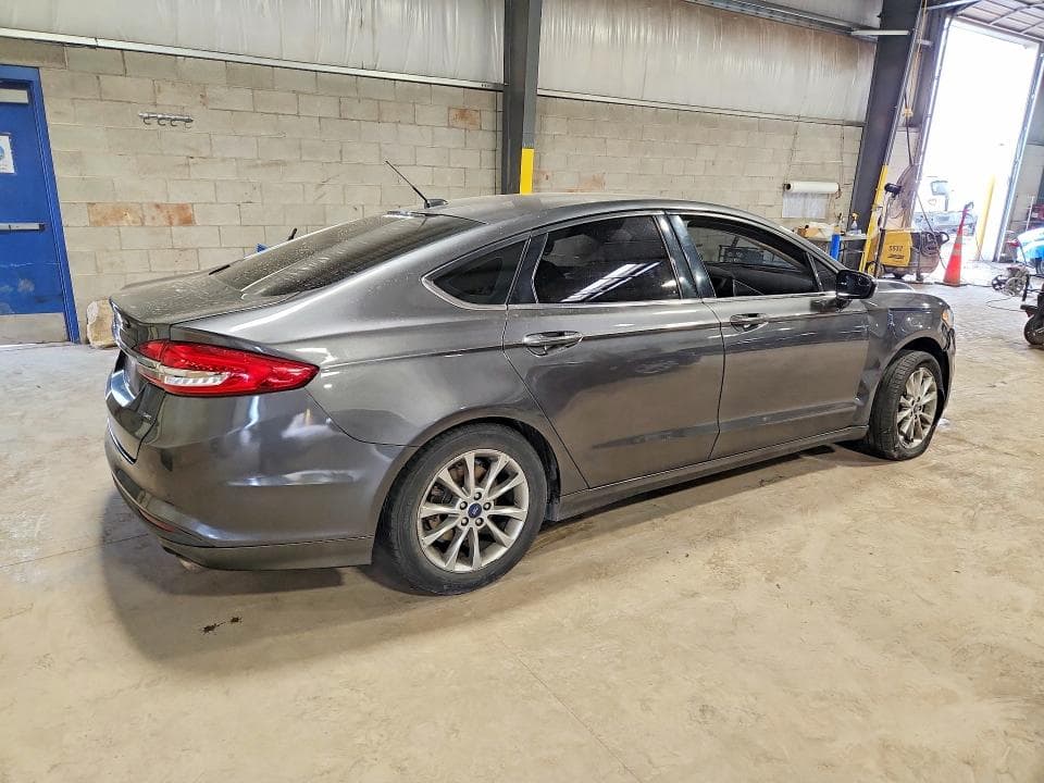 2017 FORD FUSION SE 3