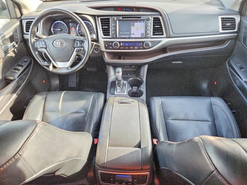 2018 TOYOTA HIGHLANDER LIMITED 8