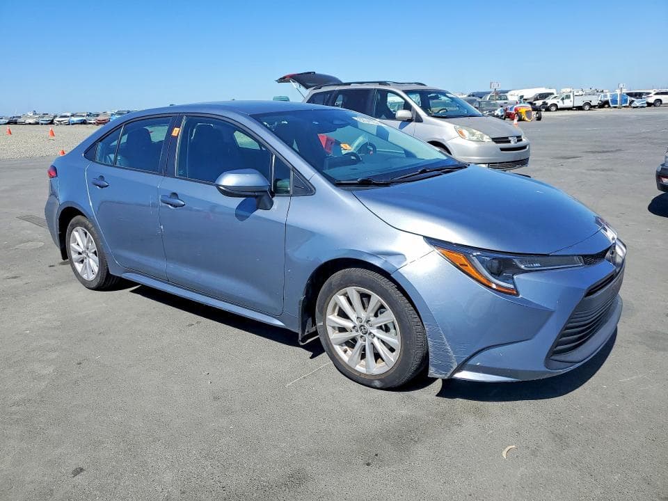 2023 TOYOTA COROLLA LE 4