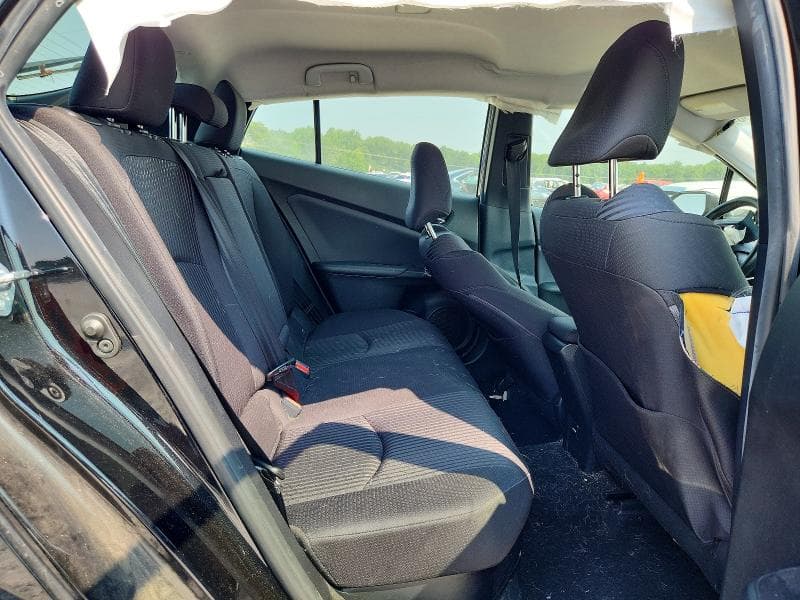 2018 TOYOTA PRIUS THREE 10