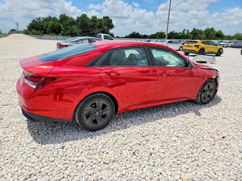 2021 HYUNDAI ELANTRA SEL 3