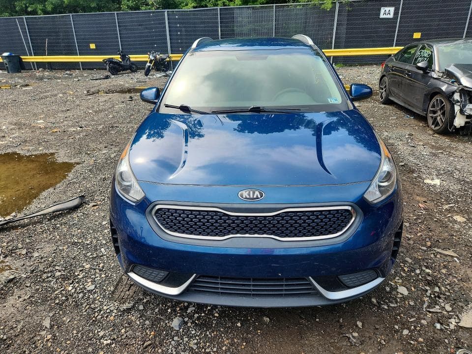 2019 KIA NIRO LX 5