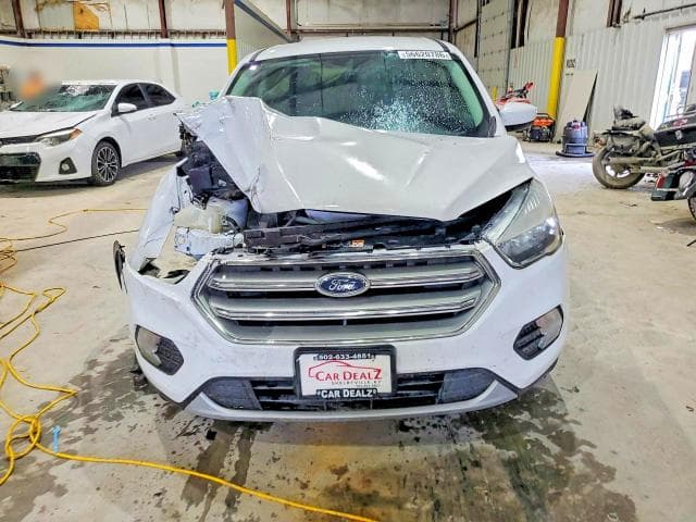 2017 FORD ESCAPE SE 5