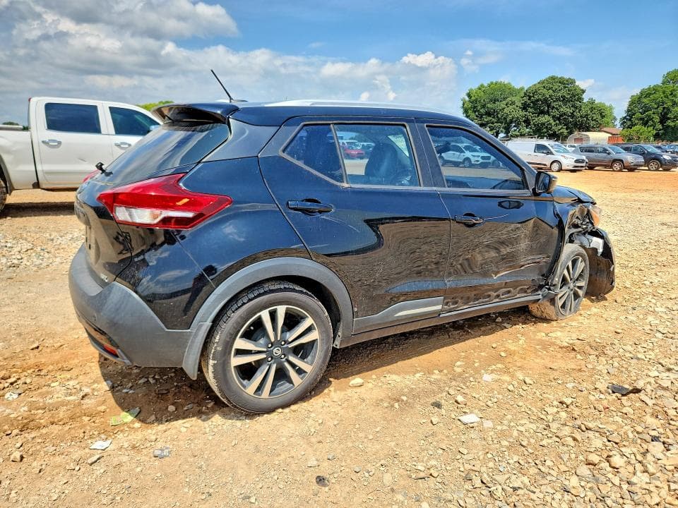 2019 NISSAN KICKS SR 3
