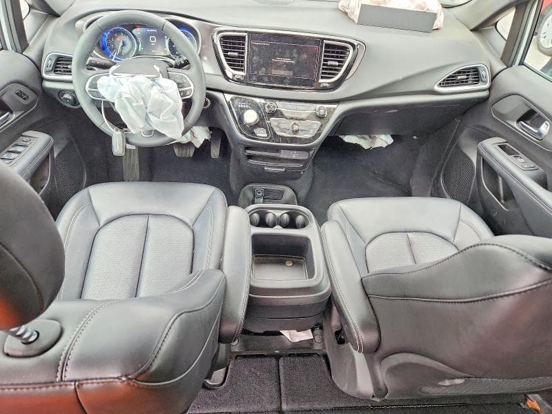 2026 CHRYSLER PACIFICA SELECT 8
