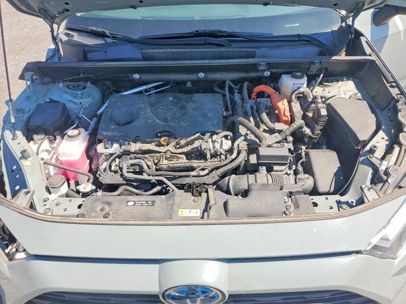 2022 TOYOTA RAV4 XLE 12