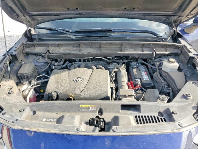 2021 TOYOTA HIGHLANDER XLE 12