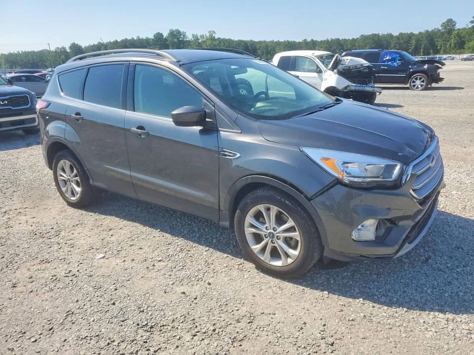 2018 FORD ESCAPE SE 4