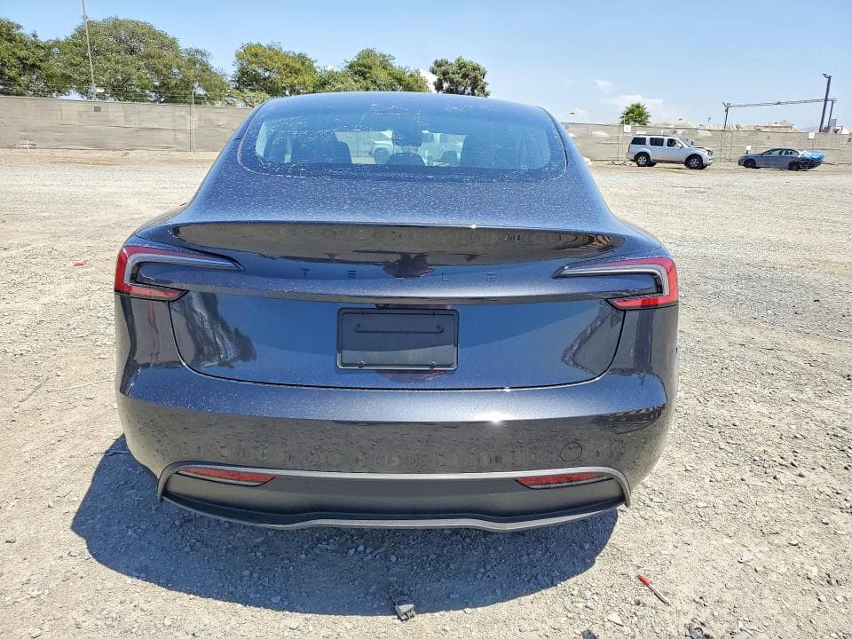 2026 TESLA MODEL 3 6