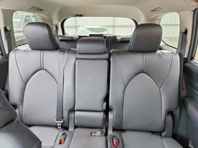 2024 TOYOTA GRAND HIGHLANDER XLE 10