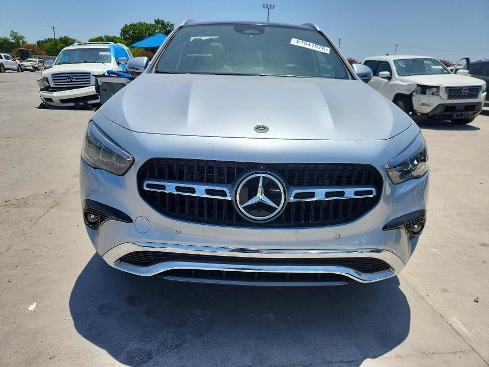 2025 MERCEDES-BENZ GLA 5