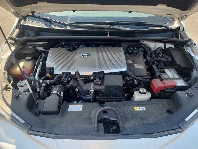 2017 TOYOTA PRIUS THREE TOURING 11