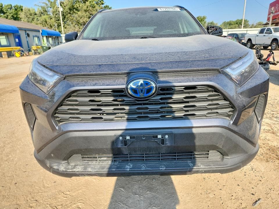 2024 TOYOTA RAV4 LE 5