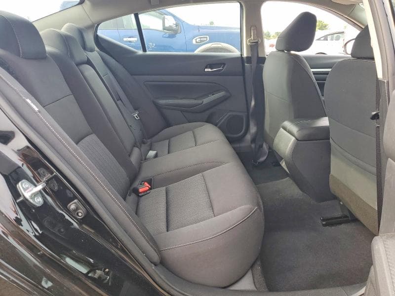 2022 NISSAN ALTIMA SV 10