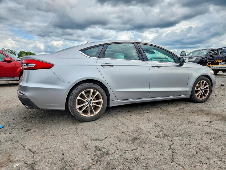 2020 FORD FUSION SE 3