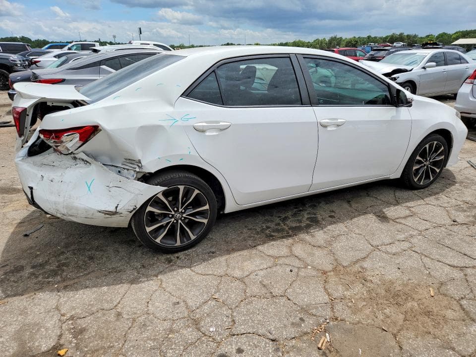 2017 TOYOTA COROLLA SE 3