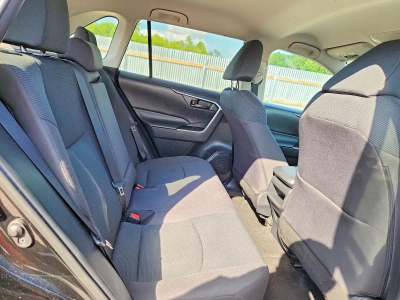 2021 TOYOTA RAV4 LE 11