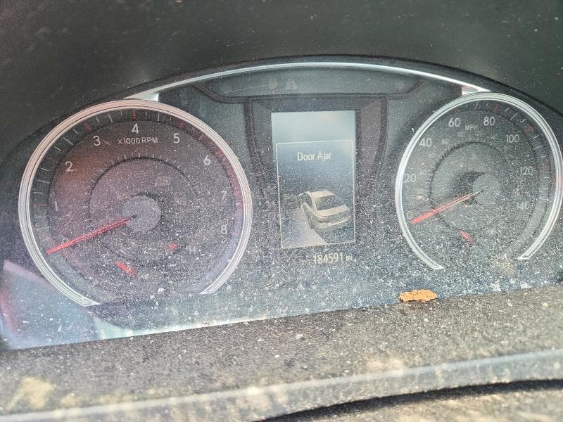 2017 TOYOTA CAMRY SE 9