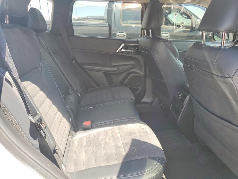 2024 MITSUBISHI OUTLANDER SE 11