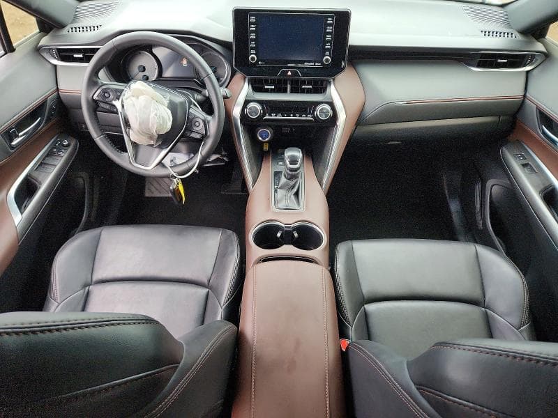 2022 TOYOTA VENZA XLE 8