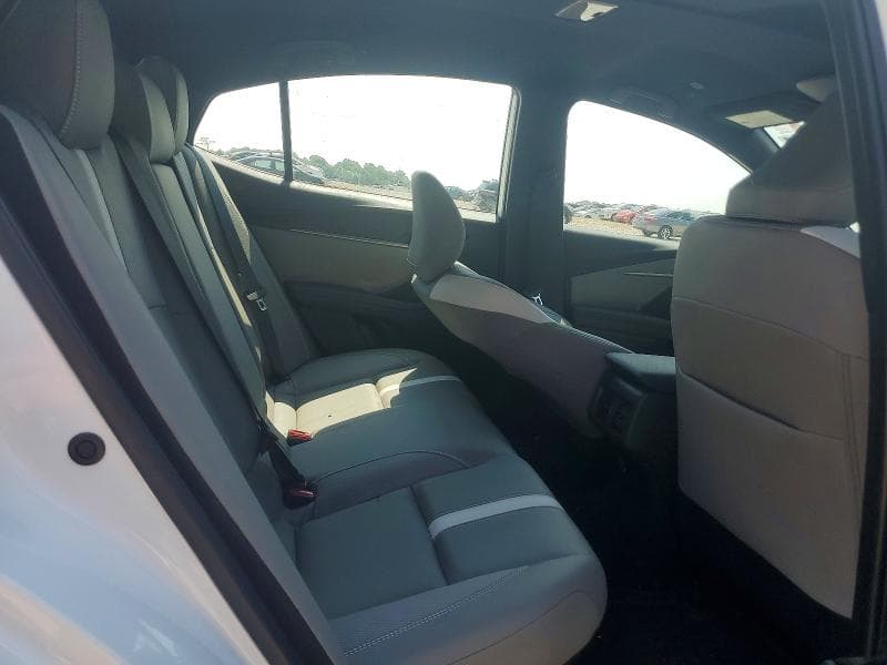 2026 TOYOTA CAMRY SE 10