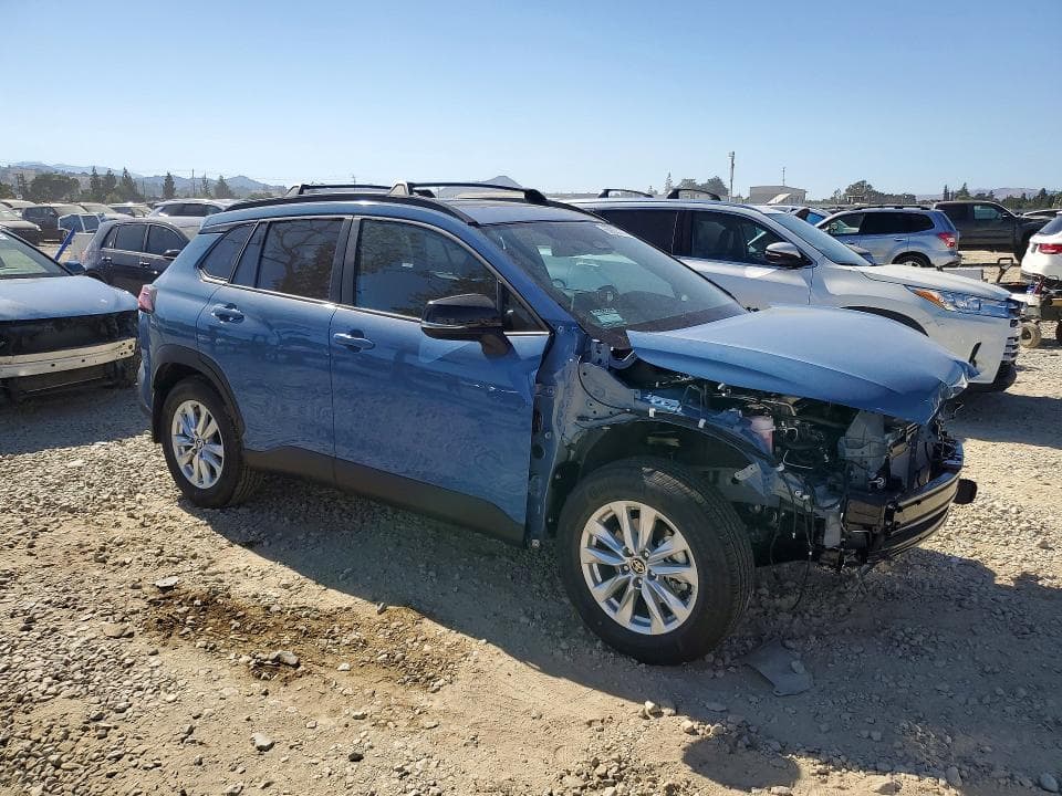 2026 TOYOTA COROLLA CROSS LE 4
