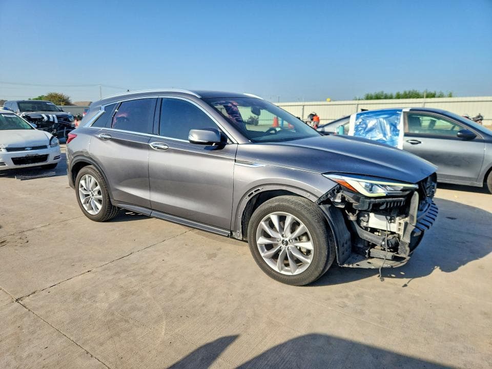 2019 INFINITI QX50 LUXE 4