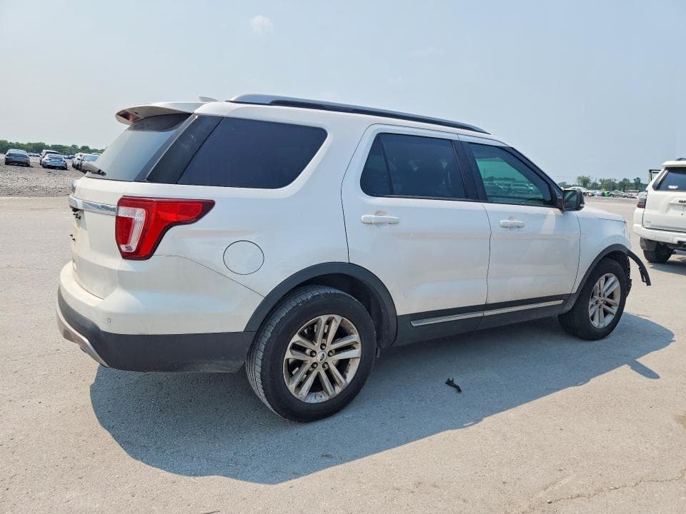2017 FORD EXPLORER XLT 3