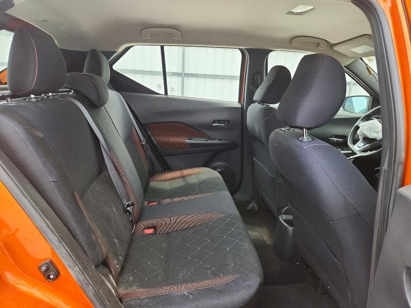 2018 NISSAN KICKS SR 10