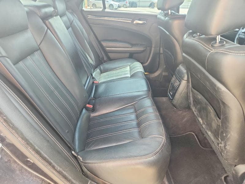 2018 CHRYSLER 300 S 10